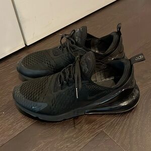 Nike air max 270***need to be cleaned